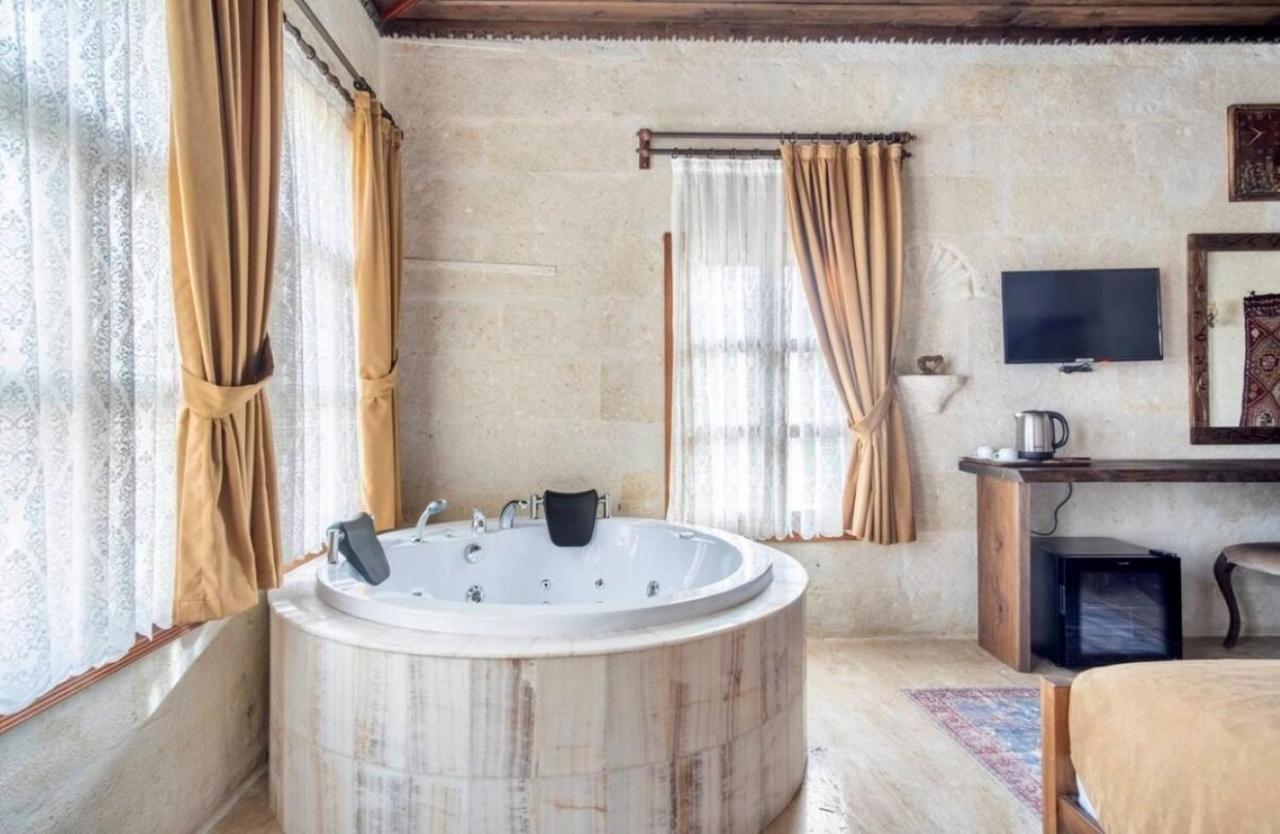 Uzay Cave Suite Hotel أوروغوبْ المظهر الخارجي الصورة