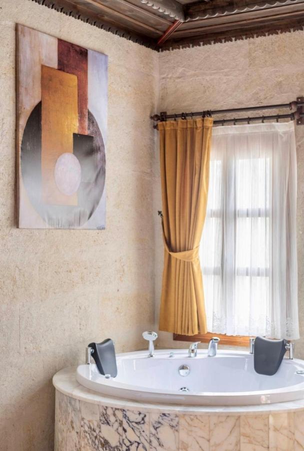 Uzay Cave Suite Hotel أوروغوبْ المظهر الخارجي الصورة